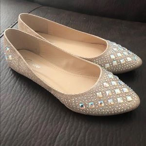 Worn once. No flaws. Champagne color.